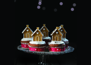cakes2 300x216 - Retails Budget-Friendly Christmas - Berisfords Ribbons